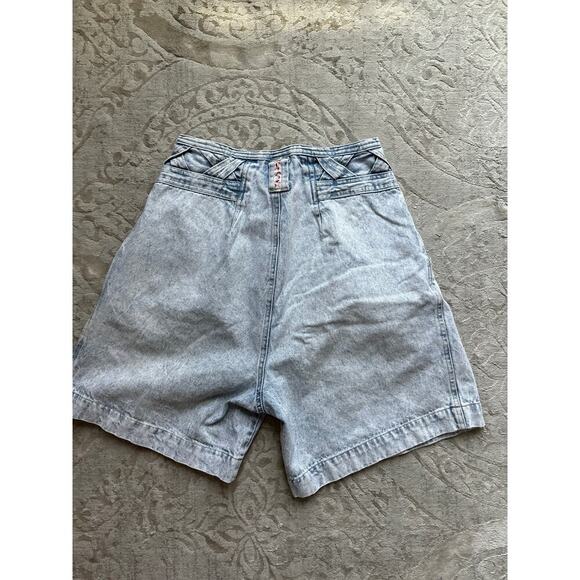 Vintage 90s Women's Jean Denim Shorts 8 Medium Acid Wash High Rise Pleated - Picture 9 of 9